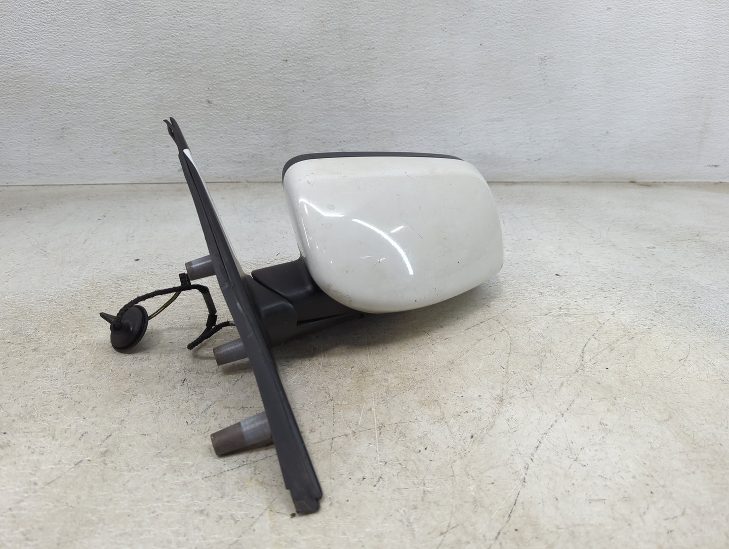 2008-2010 Bmw 528i Driver Side View Mirror - Left Door Mirror OEM Used - Oemusedautoparts1.com