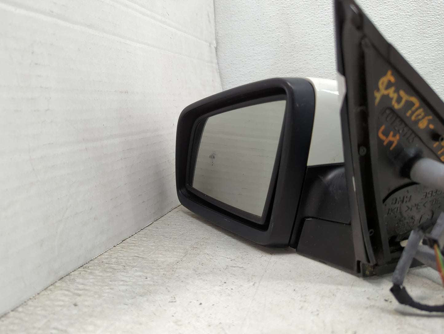 2008-2010 Bmw 528i Driver Side View Mirror - Left Door Mirror OEM Used - Oemusedautoparts1.com