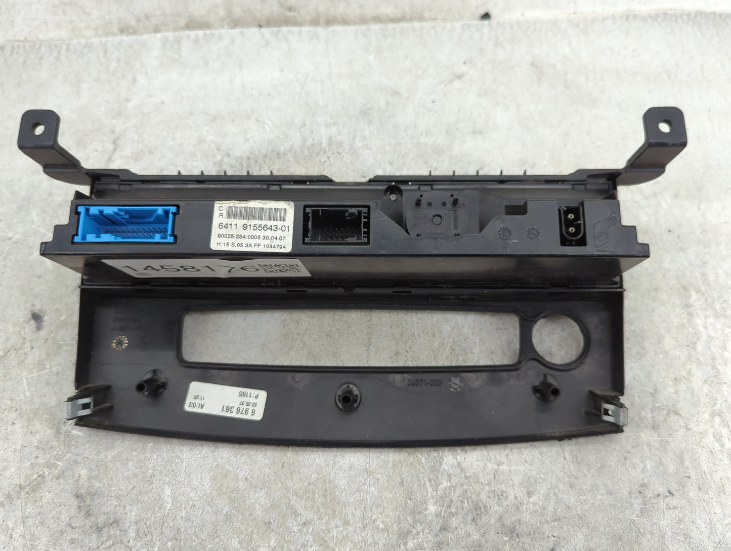 2008-2010 Bmw 528i Climate Control Module Temperature AC/Heater Replacement P/N:9155643-01 Fits Fits 2008 2009 2010 OEM Used