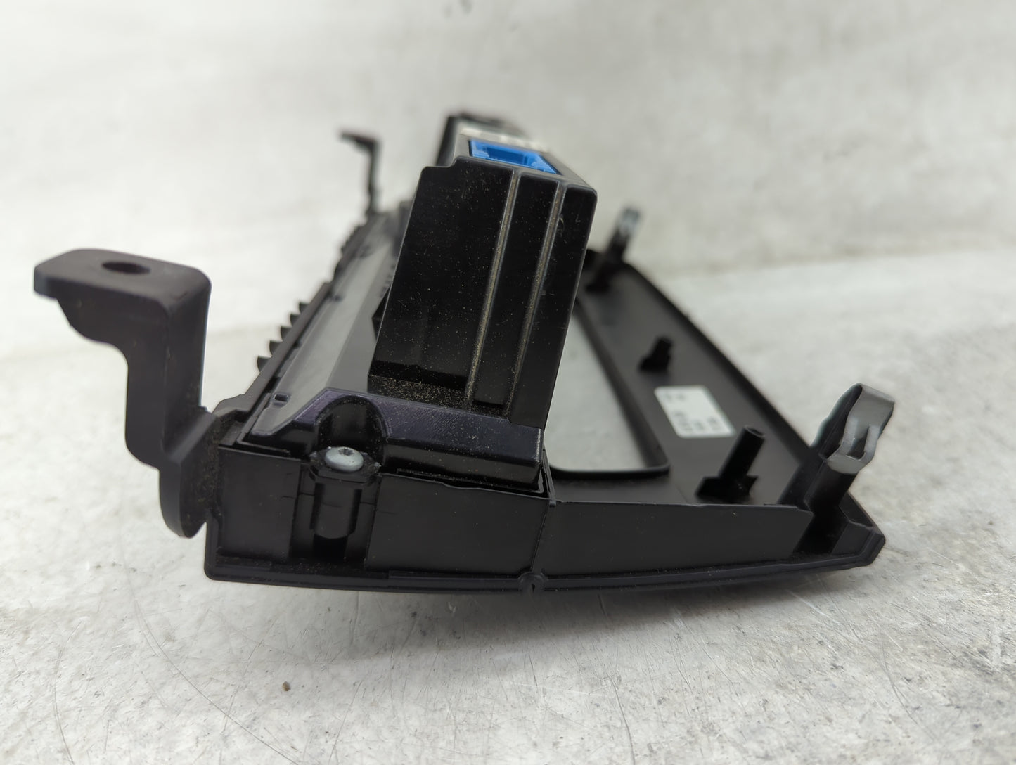2008-2010 Bmw 528i Climate Control Module Temperature AC/Heater Replacement P/N:9161610-01 Fits Fits 2008 2009 2010 OEM Used