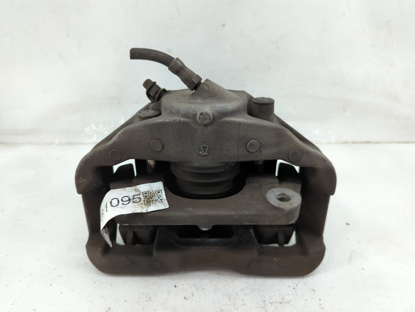 Bmw 528 Front Passenger Right Brake Caliper - Oemusedautoparts1.com