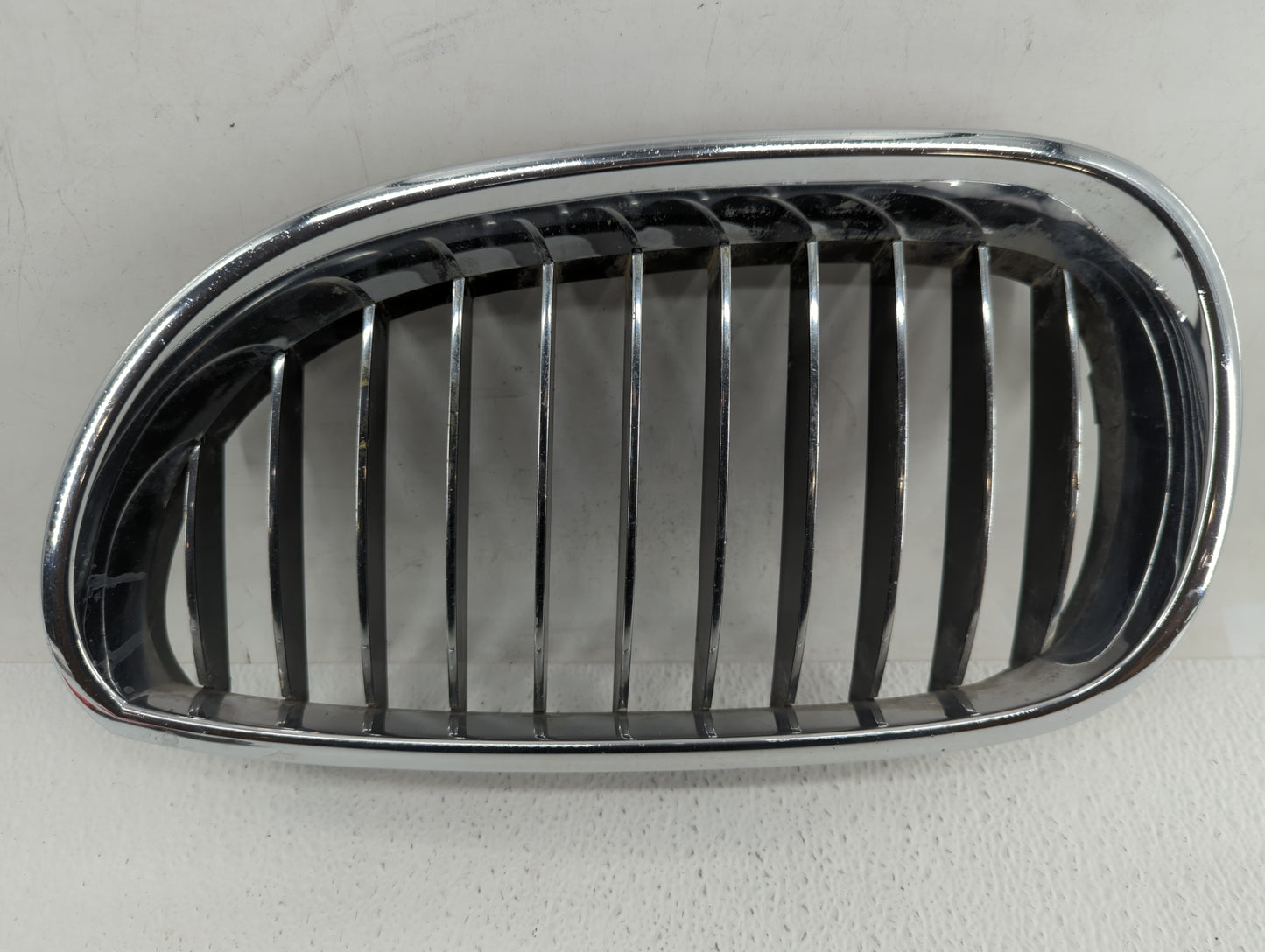 2008-2010 Bmw 528i Front Grille Bumper Not Included - Oemusedautoparts1.com
