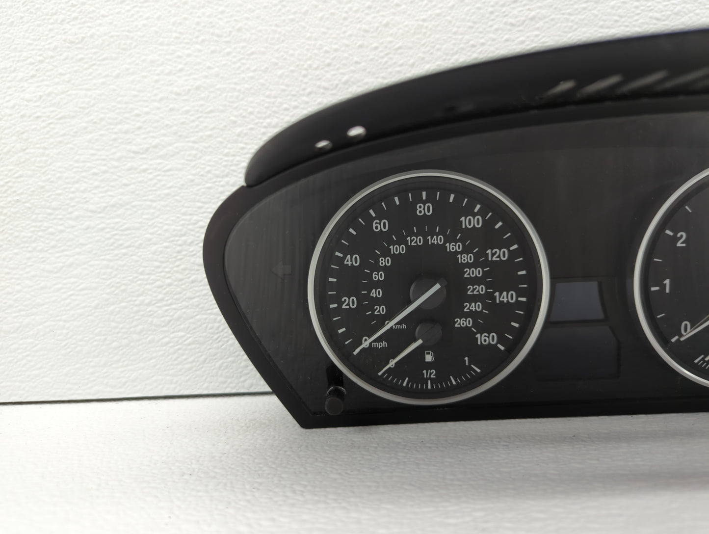 2008-2010 Bmw 528i Instrument Cluster Speedometer Gauges P/N:9 168 862 9 153 753, 9 177 259 Fits Fits 2008 2009 2010 OEM Use
