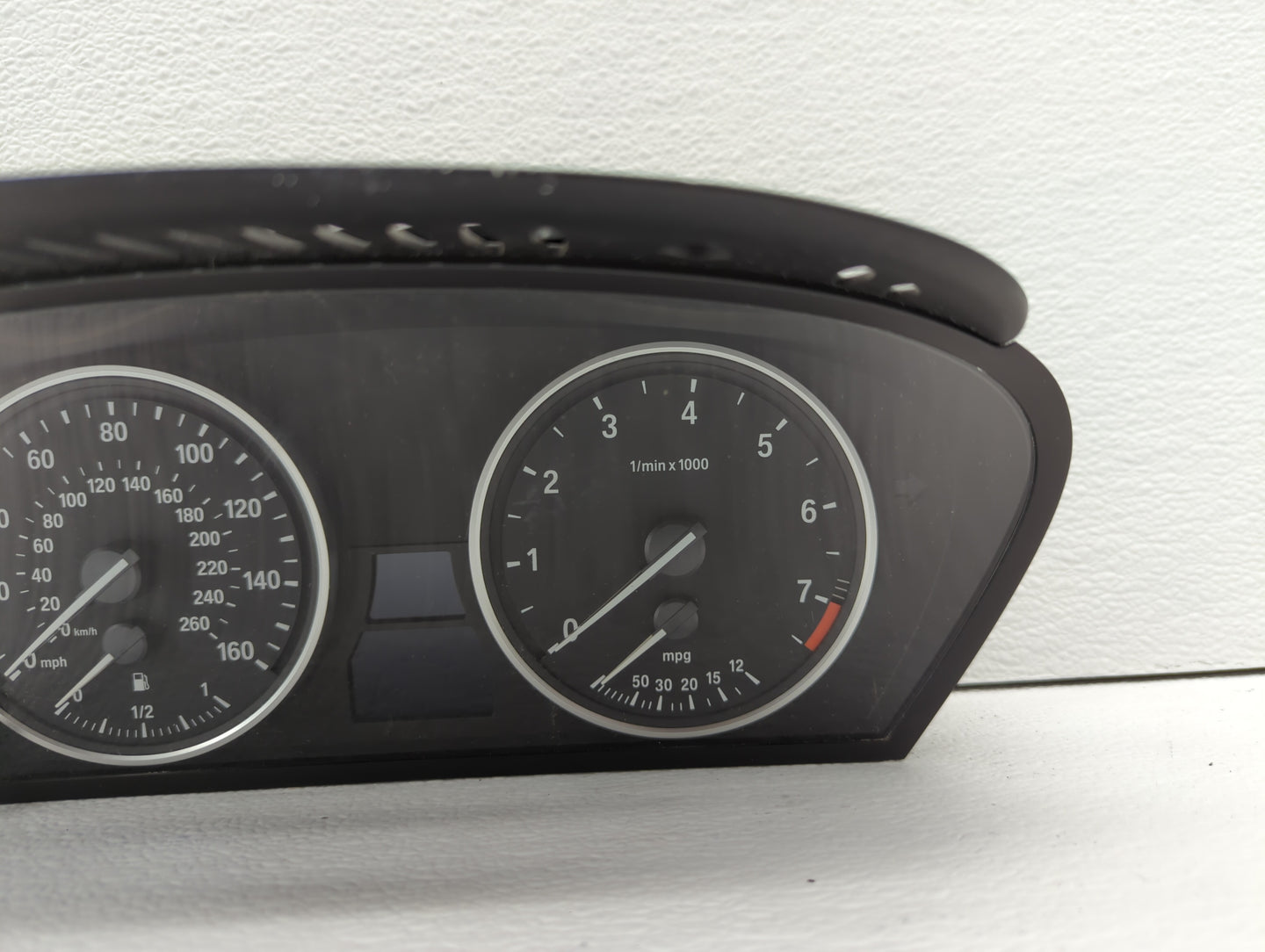2008-2010 Bmw 528i Instrument Cluster Speedometer Gauges P/N:9 168 862 9 153 753, 9 177 259 Fits Fits 2008 2009 2010 OEM Use