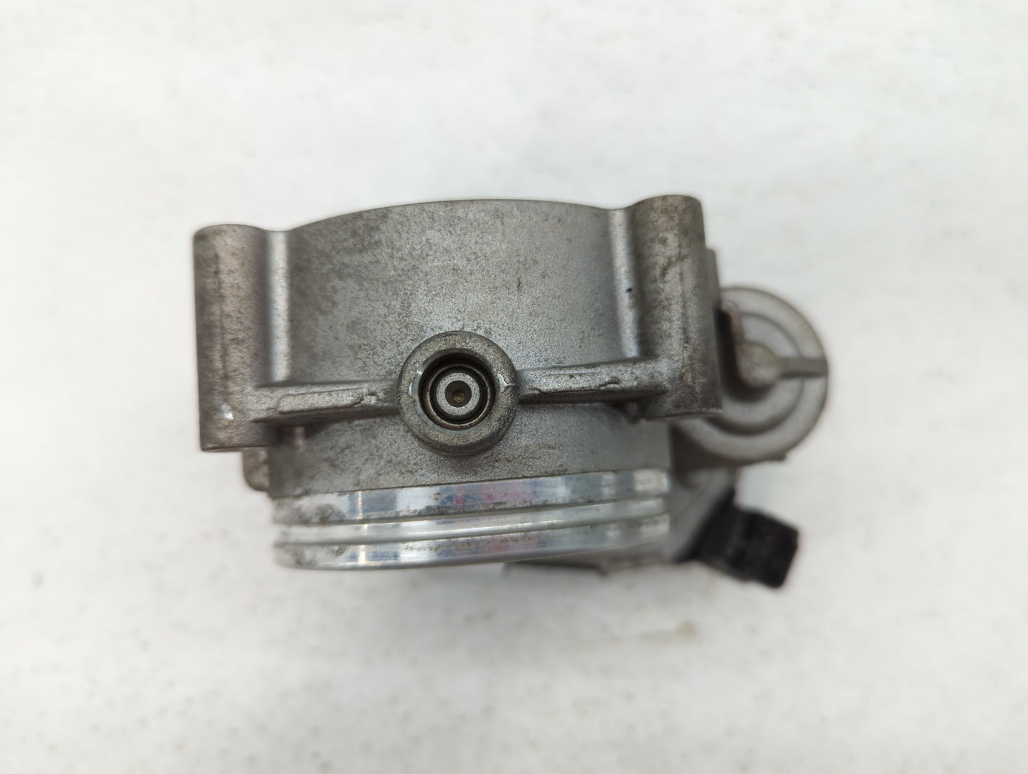 2008-2011 Bmw 528i Throttle Body P/N:1354 7556118-04 1354 7556118-03 Fits Fits 2007 2008 2009 2010 2011 2012 2013 OEM Used A