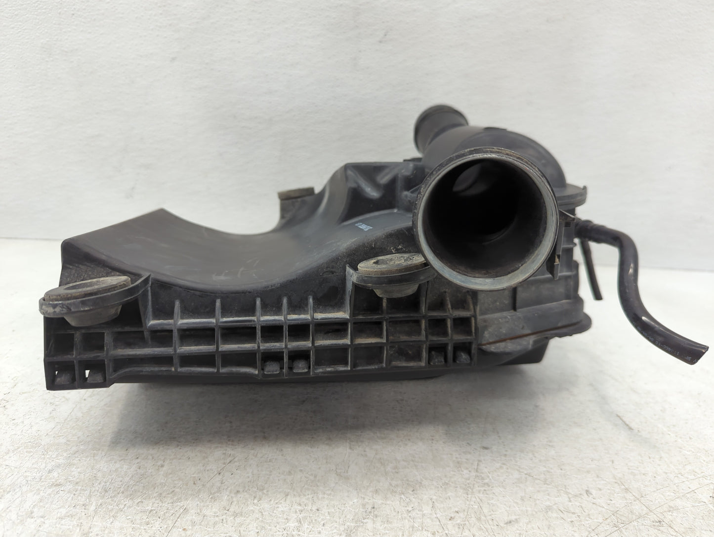 2008-2010 Bmw 535i Air Cleaner Intake-duct Hose Tube - Oemusedautoparts1.com