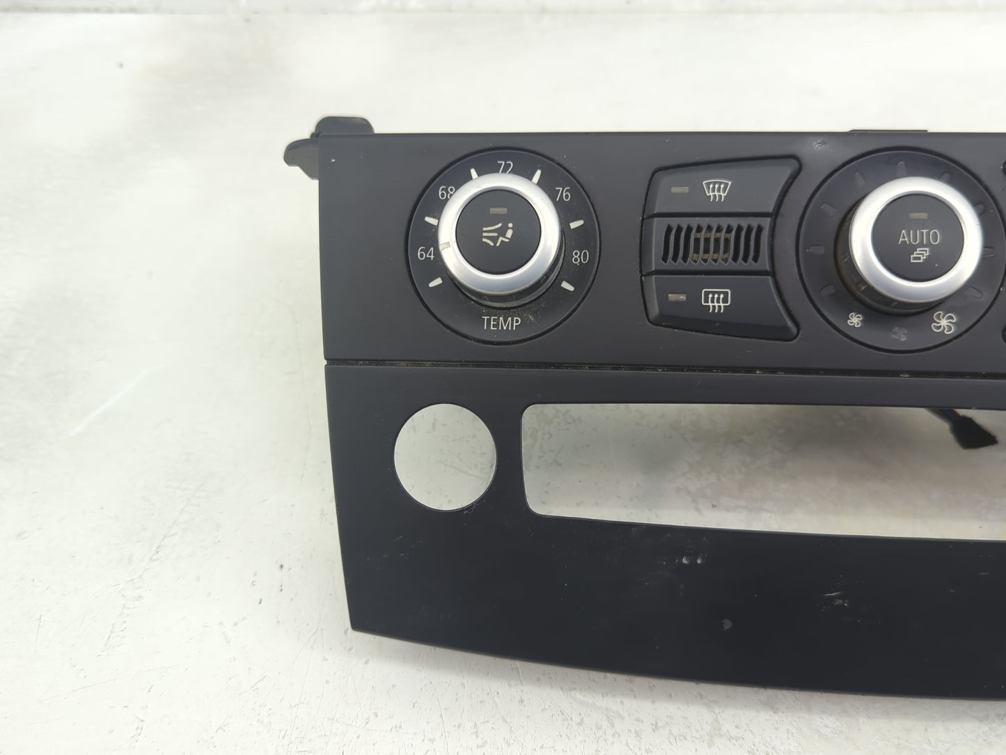 2008-2010 Bmw 535i Climate Control Module Temperature AC/Heater Replacement P/N:6 976 361 Fits Fits 2008 2009 2010 OEM Used 