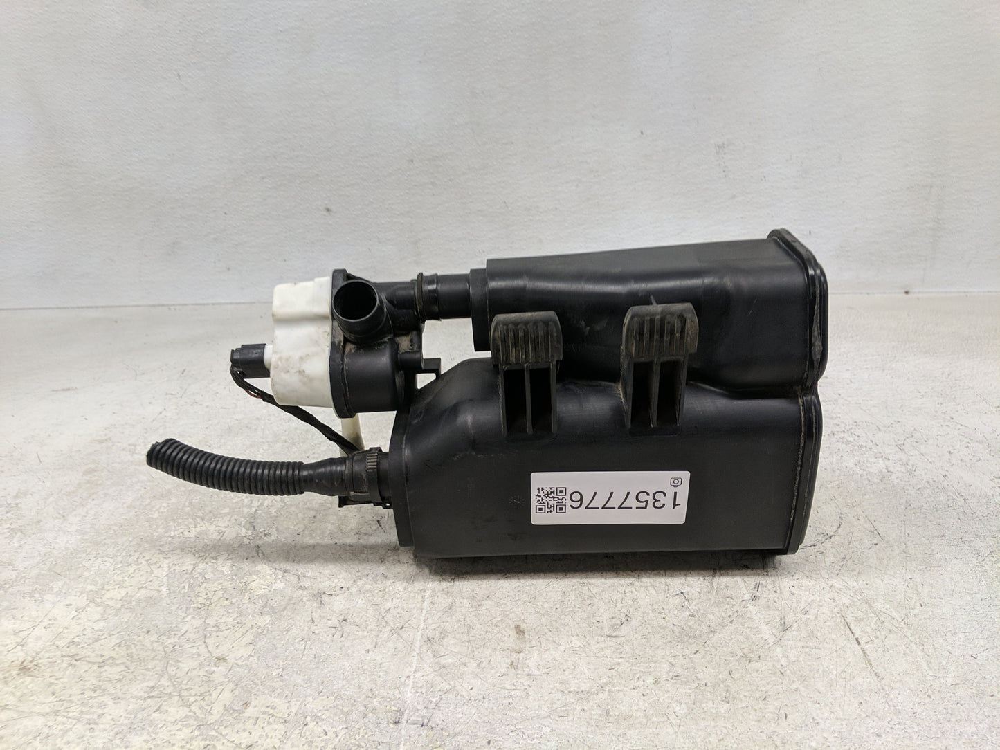 2008 Bmw 535i Fuel Vapor Charcoal Canister 1357776 - Oemusedautoparts1.com