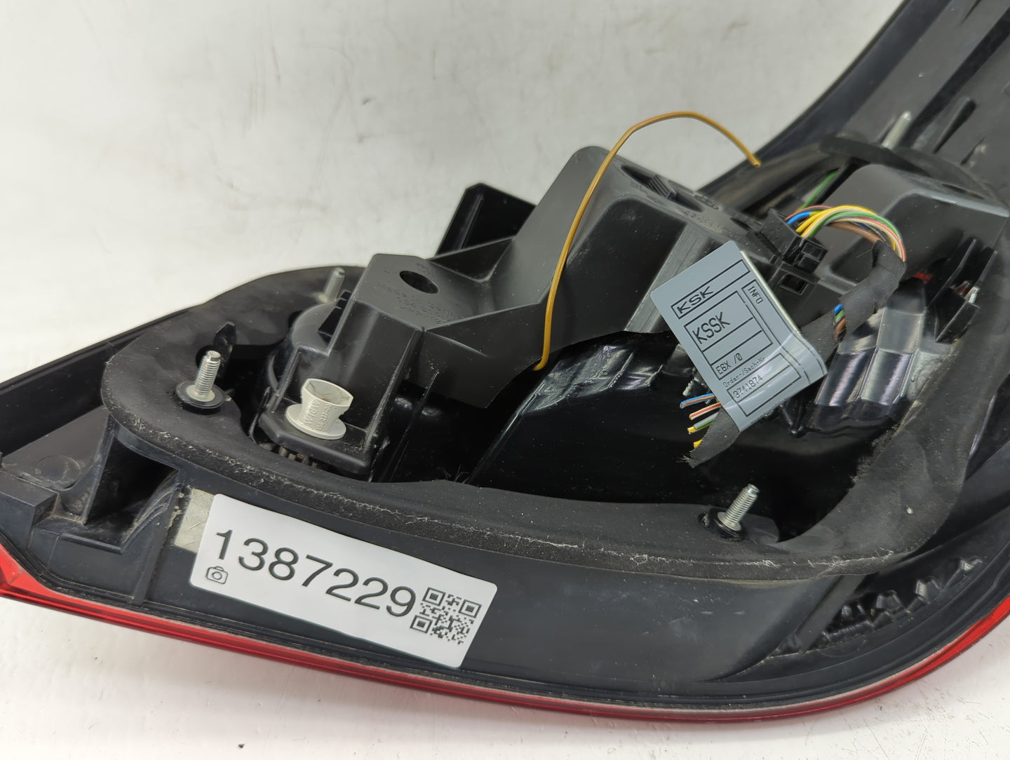 2008-2010 Bmw 535i Tail Light Assembly Driver Left OEM P/N:195 285-01 Fits Fits 2008 2009 2010 OEM Used Auto Parts - Oemused
