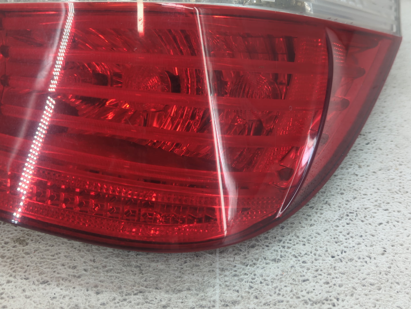2008-2010 Bmw 535i Tail Light Assembly Passenger Right OEM Fits Fits 2008 2009 2010 OEM Used Auto Parts - Oemusedautoparts1.