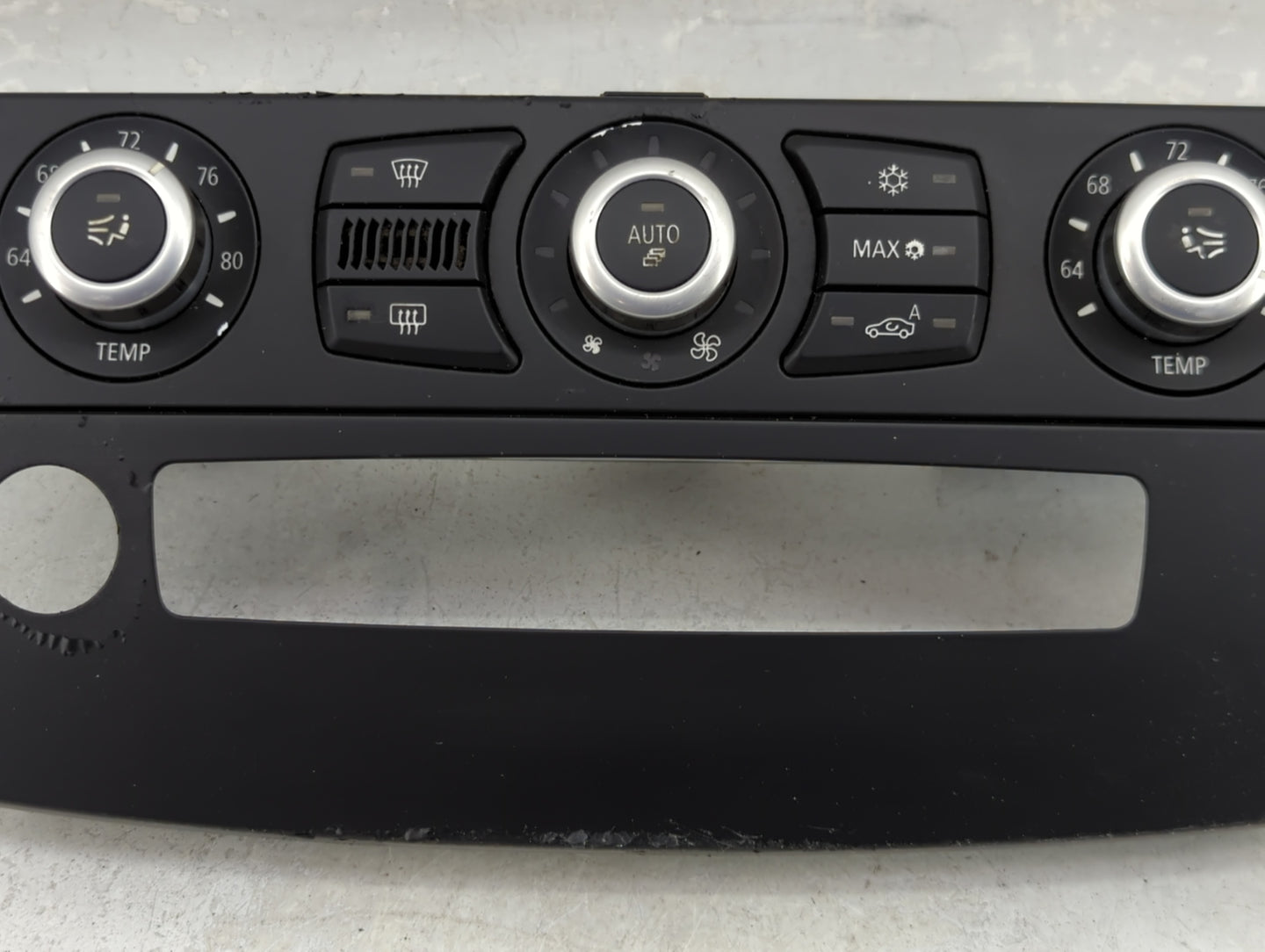2008-2010 Bmw 535i Climate Control Module Temperature AC/Heater Replacement P/N:6 976 361 Fits Fits 2008 2009 2010 OEM Used 
