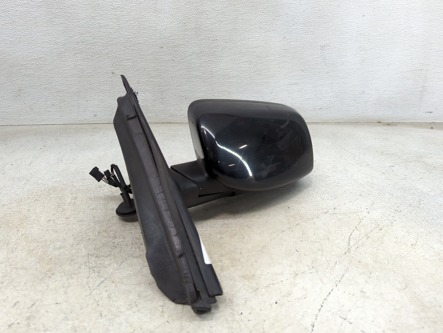 2008-2010 Bmw 535i Driver Side View Mirror - Left Door Mirror OEM Used - Oemusedautoparts1.com