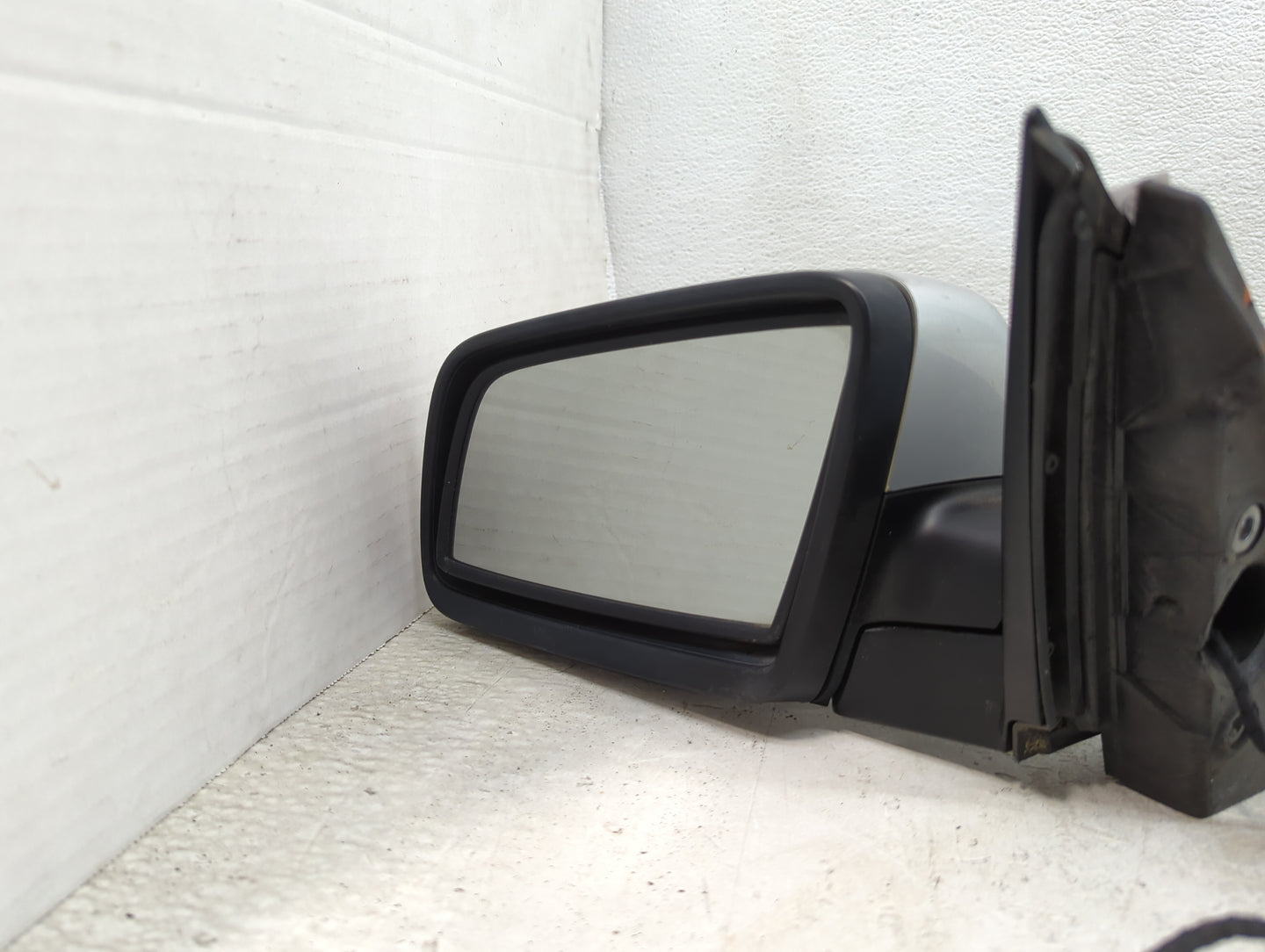 2008-2010 Bmw 535i Driver Side View Mirror - Left Door Mirror OEM Used - Oemusedautoparts1.com