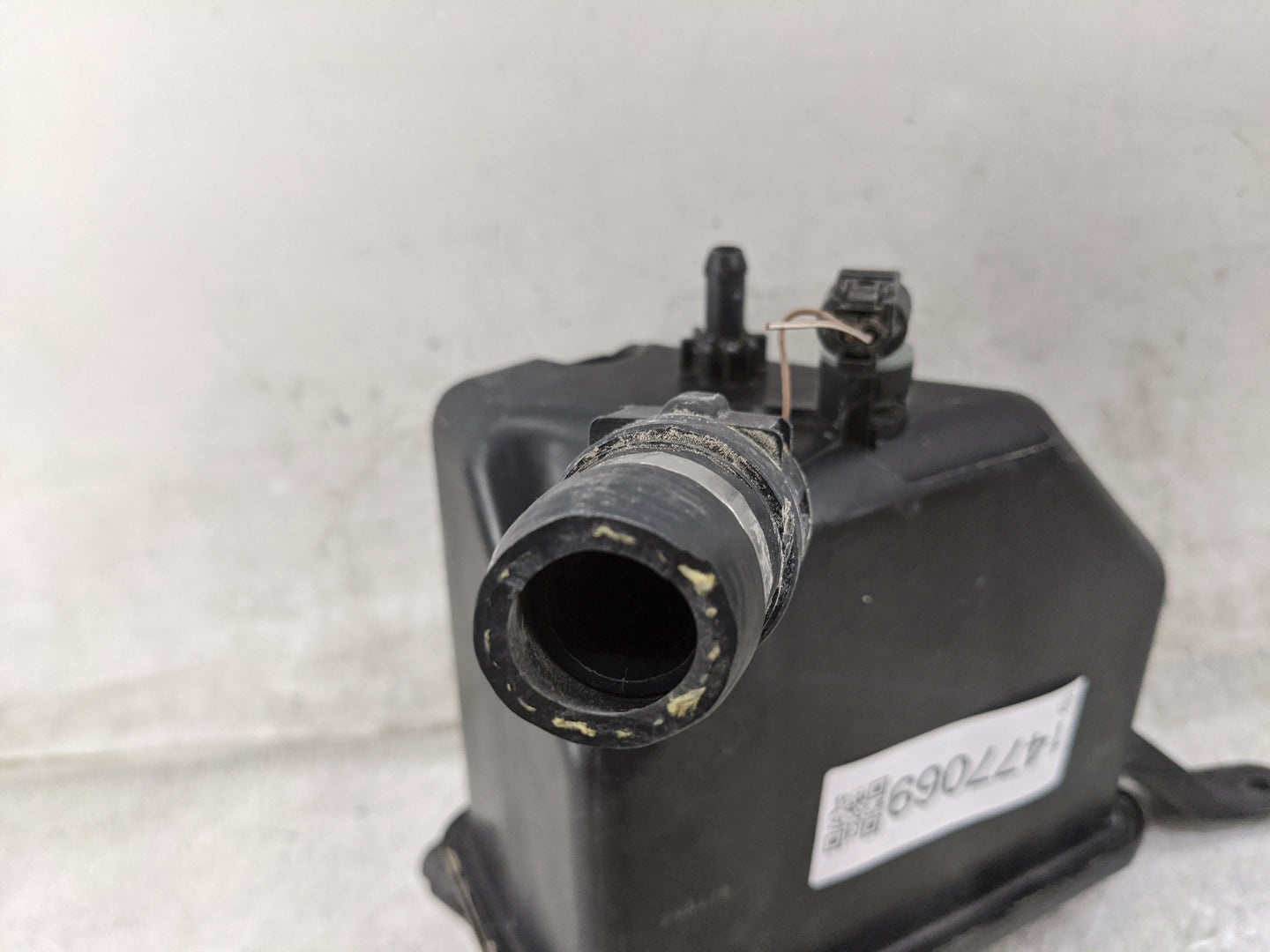 2008-2010 Bmw 535i Radiator Coolant Overflow Expansion Tank Bottle 1477069 - Oemusedautoparts1.com