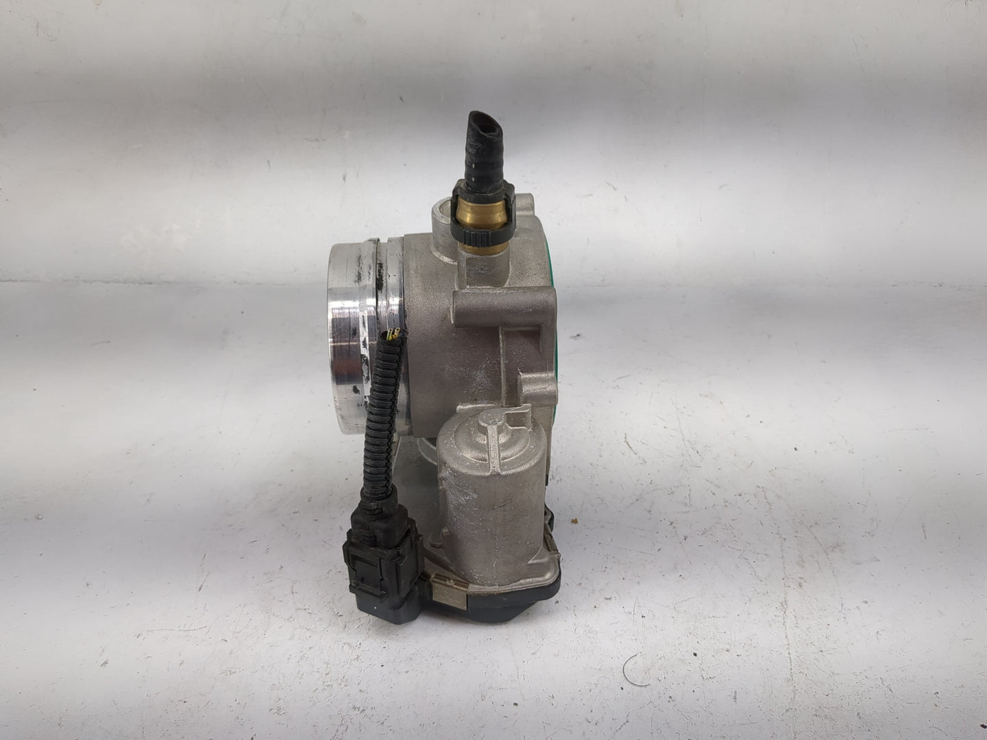 2008-2010 Bmw 535i Throttle Body P/N:7556119002 A2C53179105 Fits Fits 2007 2008 2009 2010 2011 2012 2013 2014 2015 2016 OEM 