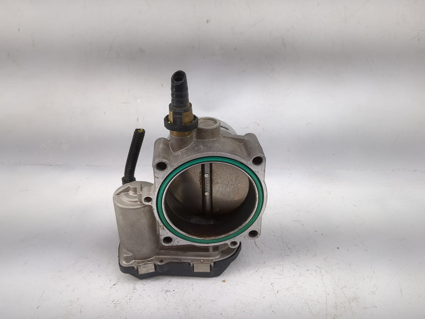 2008-2010 Bmw 535i Throttle Body P/N:7556119002 A2C53179105 Fits Fits 2007 2008 2009 2010 2011 2012 2013 2014 2015 2016 OEM 