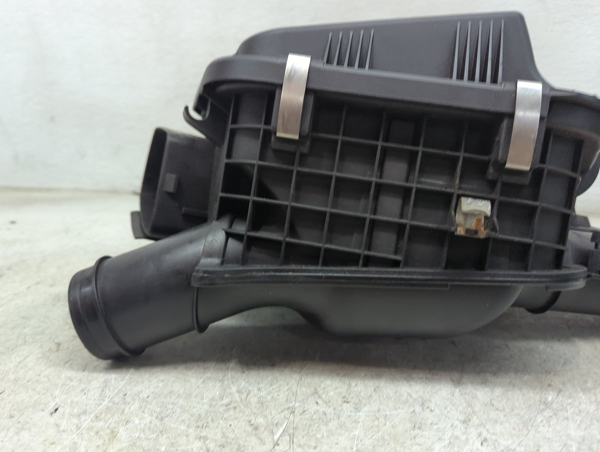 2008-2010 Bmw 535i Air Cleaner Intake-duct Hose Tube 1498335 - Oemusedautoparts1.com