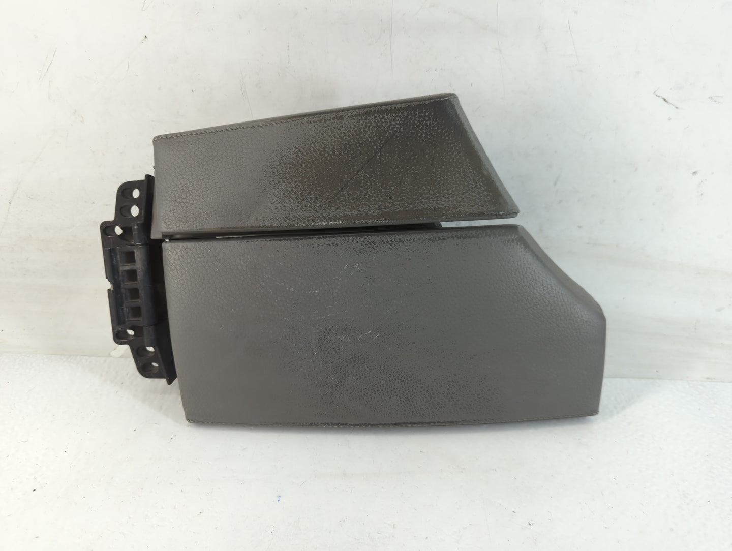 2008 Bmw 535i Center Console Armrest Cover Lid Fits OEM Used Auto Parts - Oemusedautoparts1.com