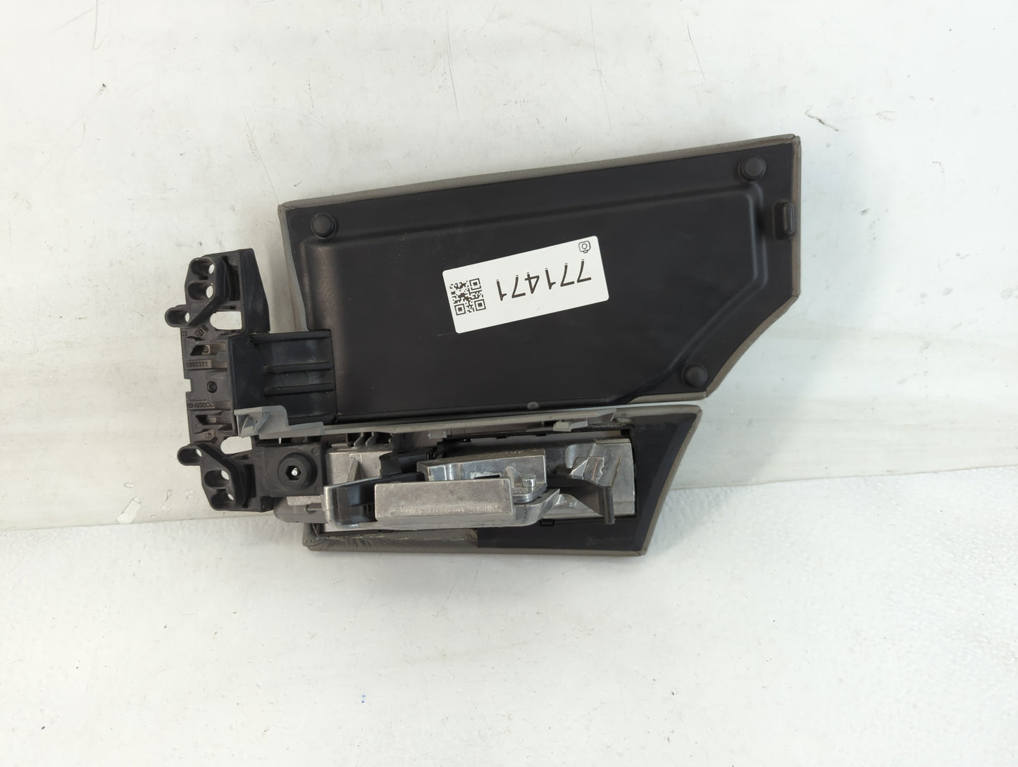 2008 Bmw 535i Center Console Armrest Cover Lid Fits OEM Used Auto Parts - Oemusedautoparts1.com