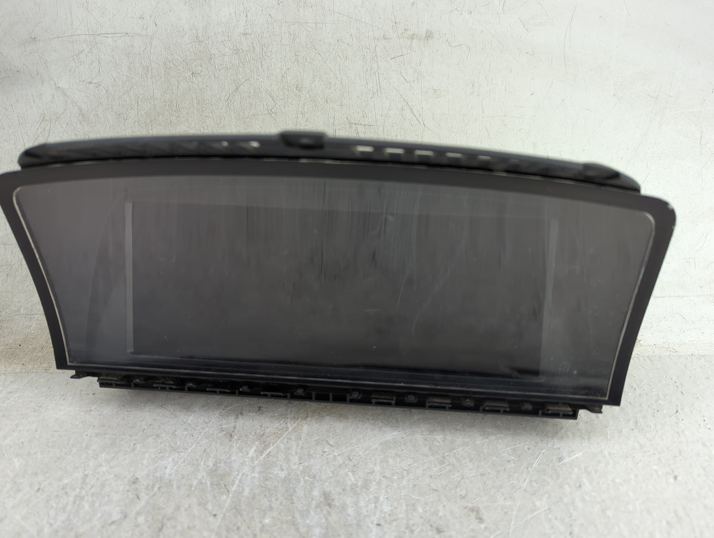 Bmw 750 Information Display Screen - Oemusedautoparts1.com