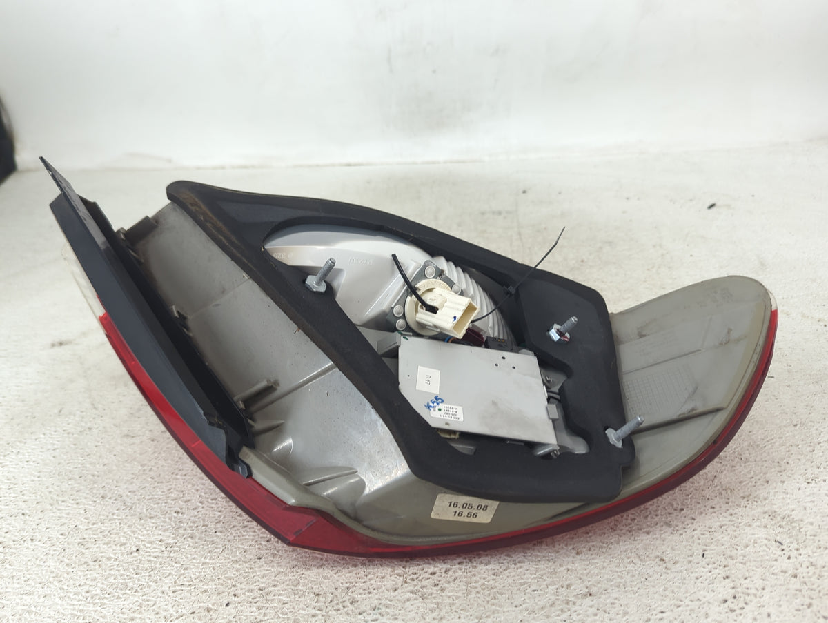 2006-2008 Bmw 750 Tail Light Assembly Passenger Right OEM Fits Fits 2006 2007 2008 OEM Used Auto Parts - Oemusedautoparts1.c