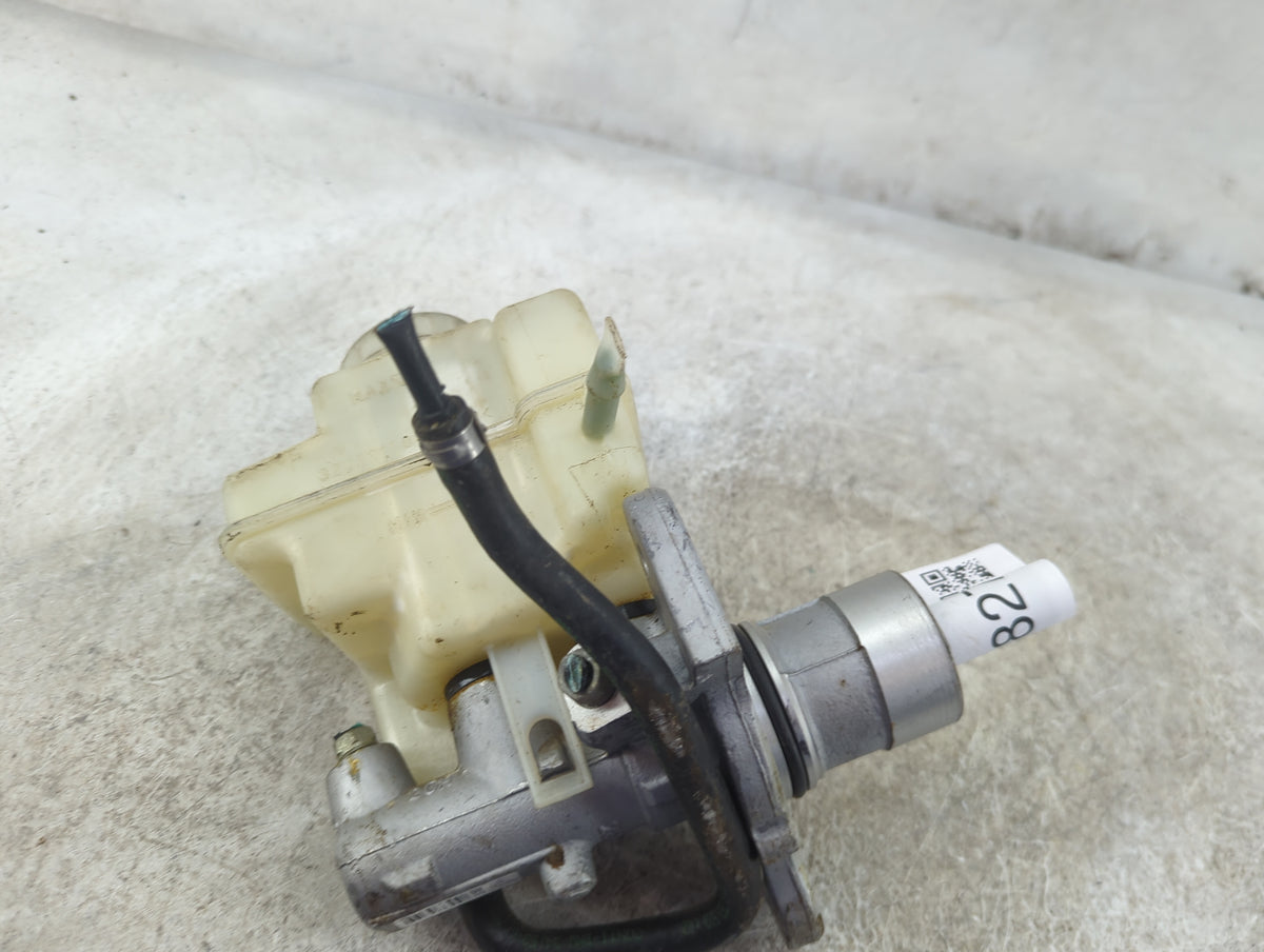 Bmw 750 Brake Master Cylinder - Oemusedautoparts1.com