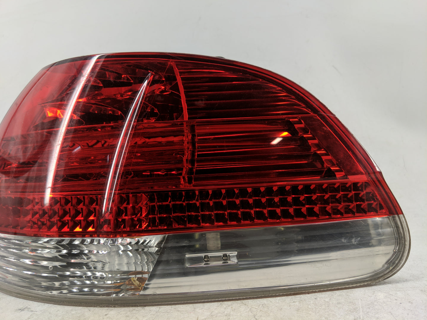 2006-2008 Bmw 750i Tail Light Assembly Passenger Right OEM P/N:6938516 Fits Fits 2006 2007 2008 OEM Used Auto Parts - Oemuse