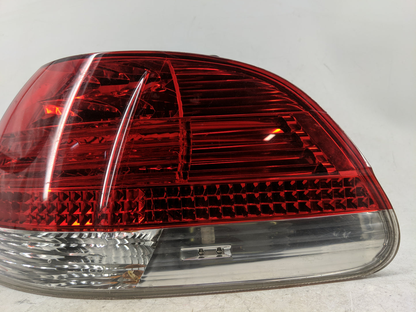 2006-2008 Bmw 750i Tail Light Assembly Passenger Right OEM P/N:6938516 Fits Fits 2006 2007 2008 OEM Used Auto Parts - Oemuse