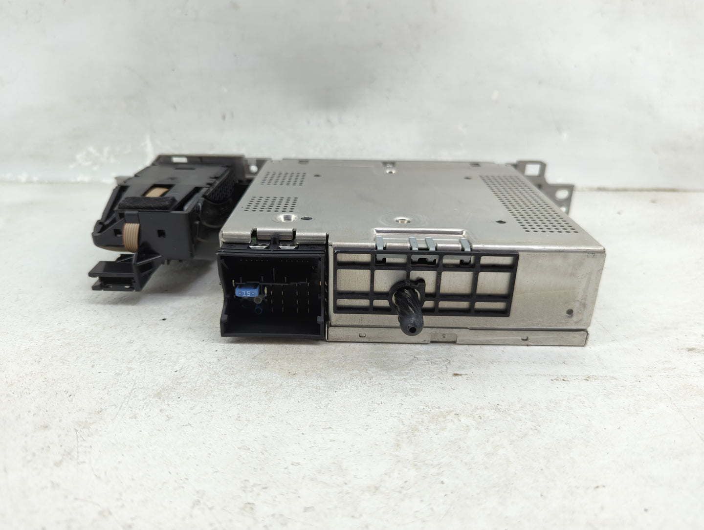 2006-2008 Bmw 750i Radio AM FM Cd Player Receiver Replacement P/N:6952345 6952346, 53339730 Fits Fits 2006 2007 2008 OEM Use