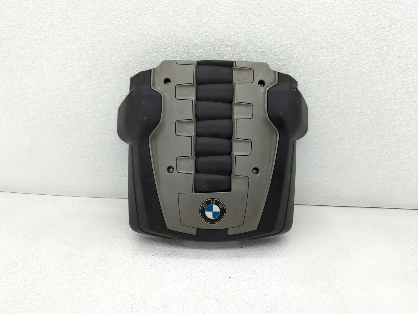 2008 Bmw 750i Engine Cover - Oemusedautoparts1.com