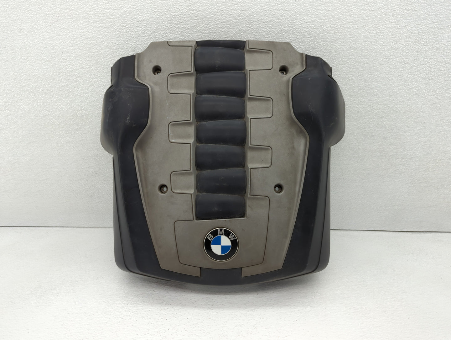 2008 Bmw 750i Engine Cover - Oemusedautoparts1.com
