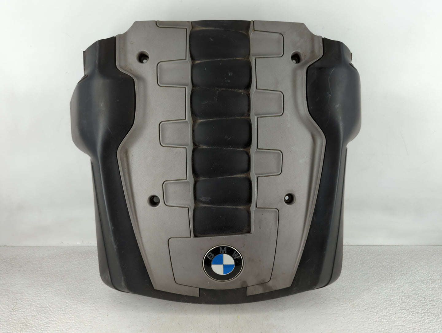 2008 Bmw 750i Engine Cover - Oemusedautoparts1.com