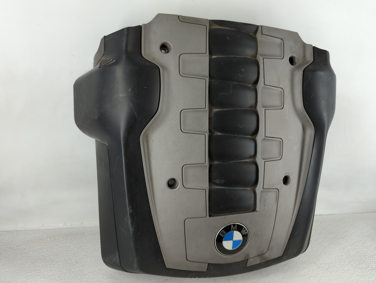 2008 Bmw 750i Engine Cover - Oemusedautoparts1.com