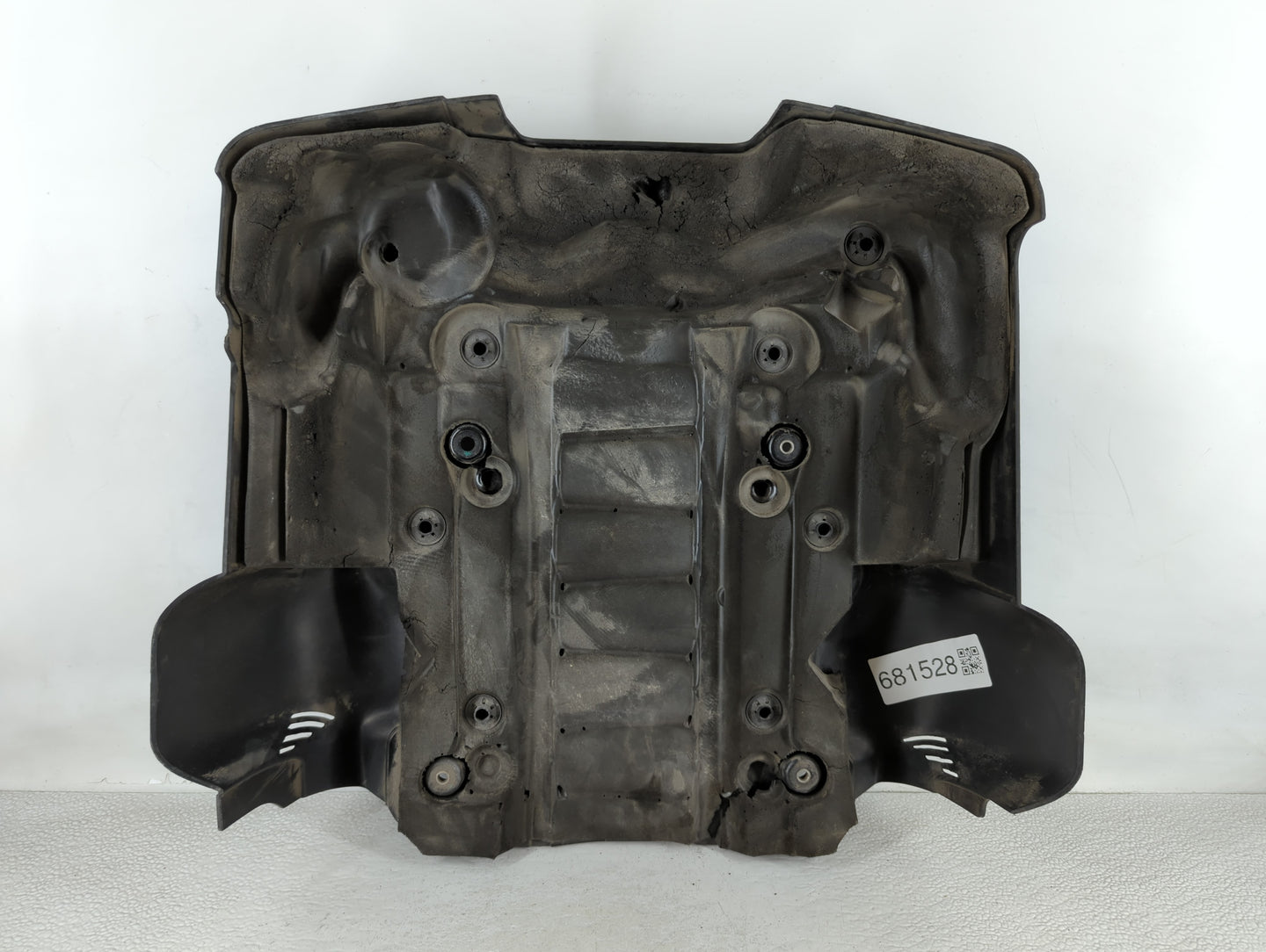 2008 Bmw 750i Engine Cover - Oemusedautoparts1.com