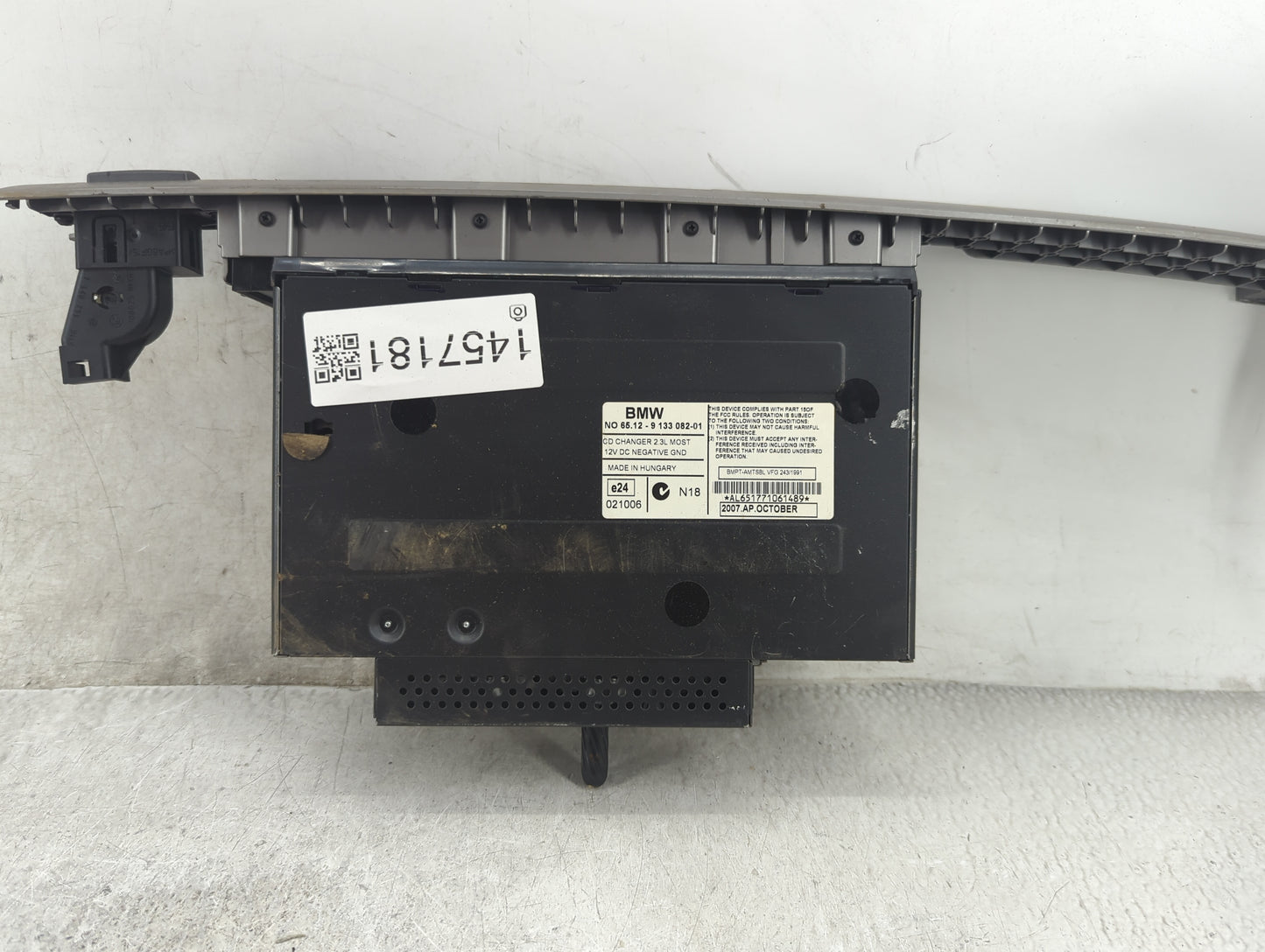 Bmw 750li Radio Cd Changer 65.12-9133082-01|8364931 - Oemusedautoparts1.com