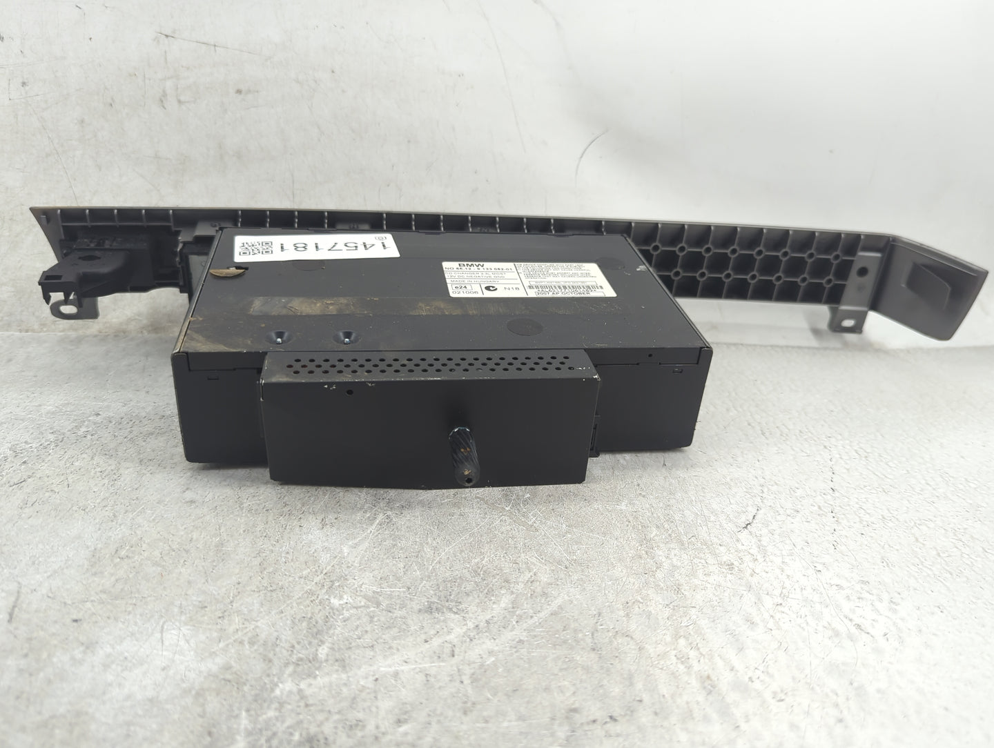 Bmw 750li Radio Cd Changer 65.12-9133082-01|8364931 - Oemusedautoparts1.com