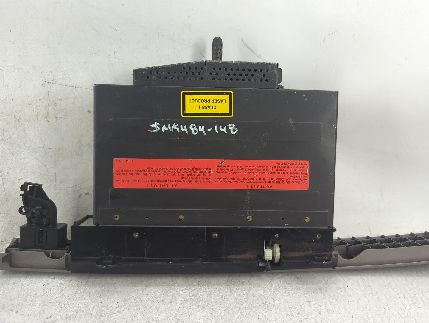 Bmw 750li Radio Cd Changer 65.12-9133082-01|8364931 - Oemusedautoparts1.com