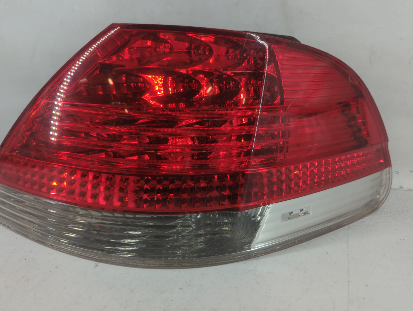2008 Bmw 7 Series Tail Light Assembly Driver Left OEM P/N:325014 B17 4417 6938516-10 Fits Fits 2006 2007 OEM Used Auto Parts