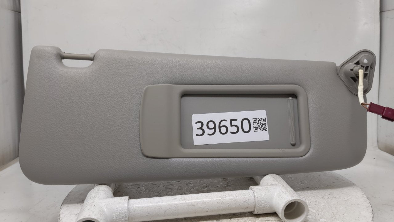 2008 Bmw M3 Sun Visor Shade Replacement Passenger Right Mirror Fits OEM Used Auto Parts - Oemusedautoparts1.com