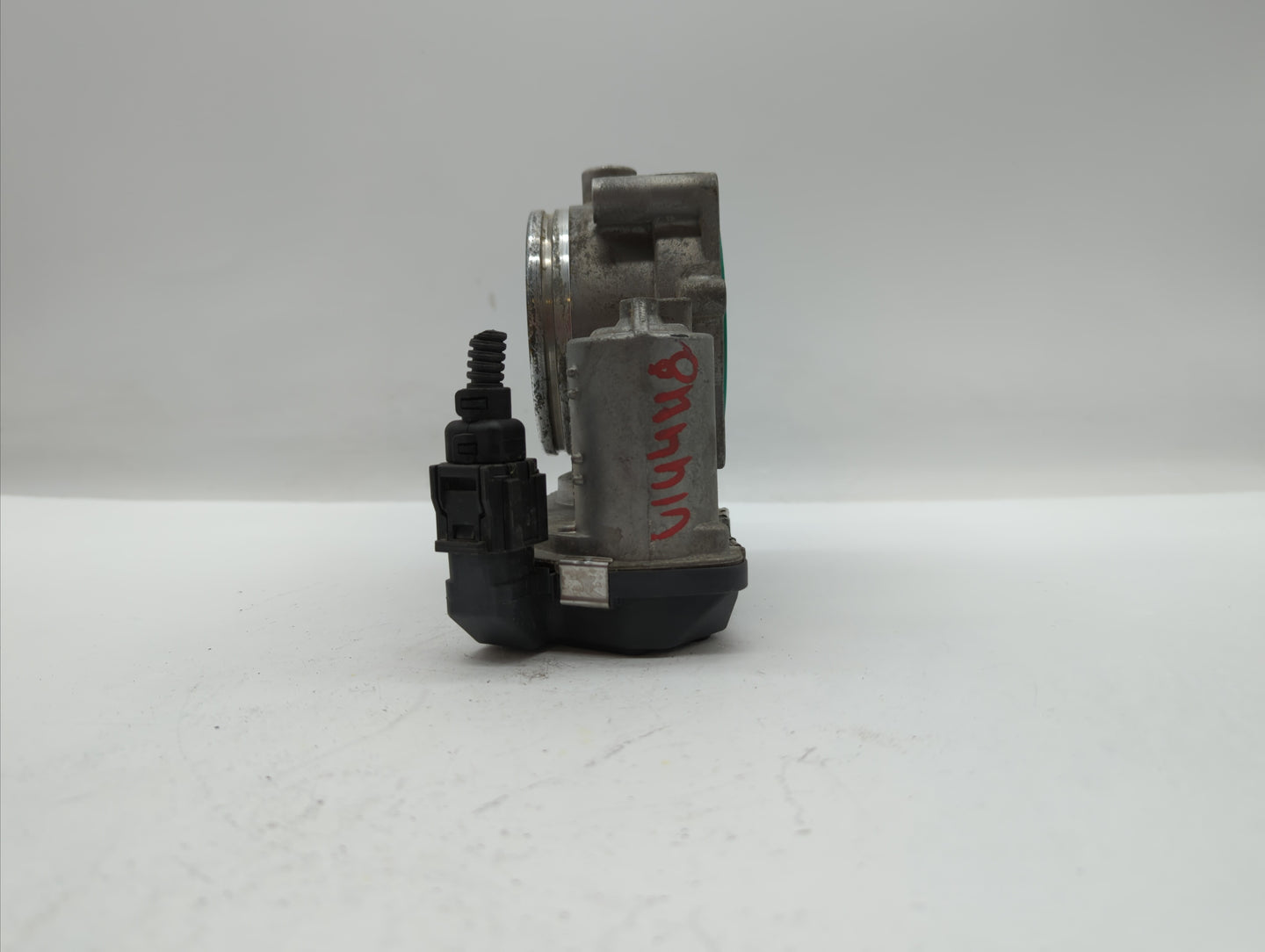 2007-2012 Bmw X3 Throttle Body P/N:7 556 188 1354 7556118 Fits Fits 2007 2008 2009 2010 2011 2012 2013 OEM Used Auto Parts -