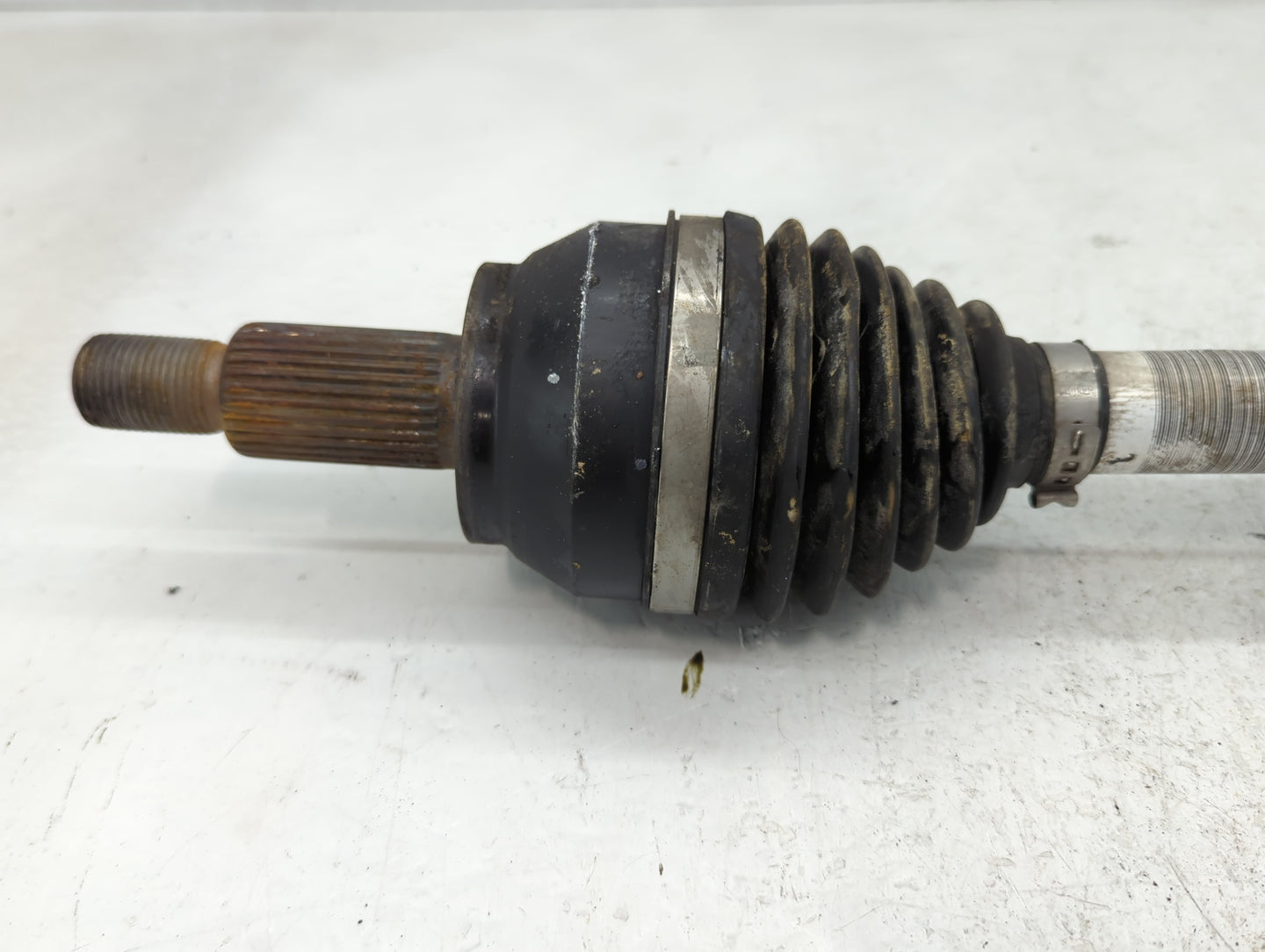 2008 Bmw X5 Axle Shaft Front Driver Cv C/v - Oemusedautoparts1.com