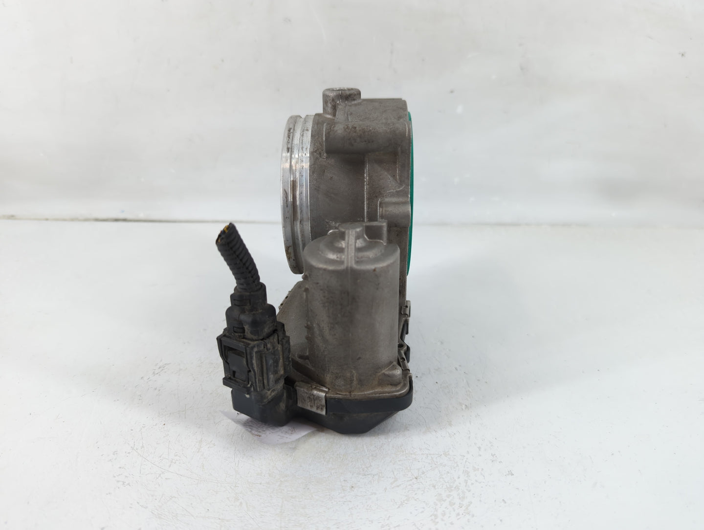 2007-2010 Bmw X5 Throttle Body P/N:7 556 118 0 -01 Fits Fits 2007 2008 2009 2010 2011 2012 2013 OEM Used Auto Parts - Oemuse