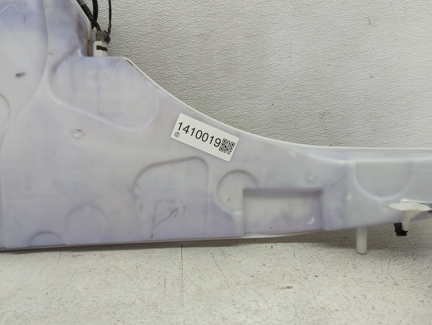 2007-2013 Bmw X5 Windshield Washer Fluid Reservoir Bottle Oem - Oemusedautoparts1.com
