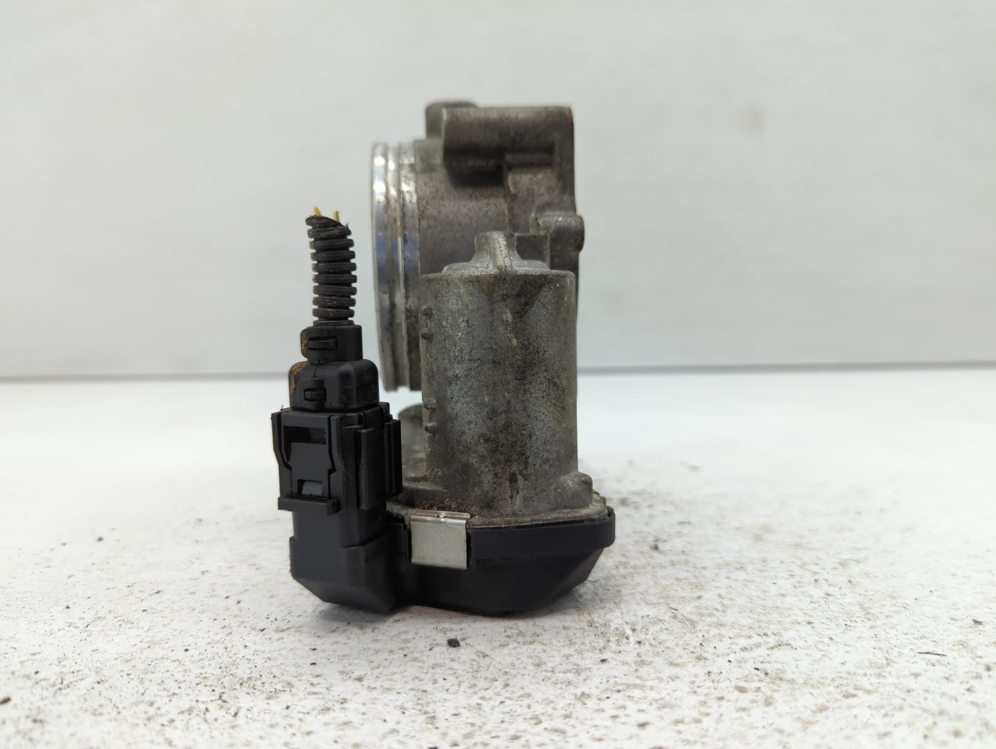 2007-2010 Bmw X5 Throttle Body P/N:7556 118 0 Fits Fits 2007 2008 2009 2010 2011 2012 2013 OEM Used Auto Parts - Oemusedauto
