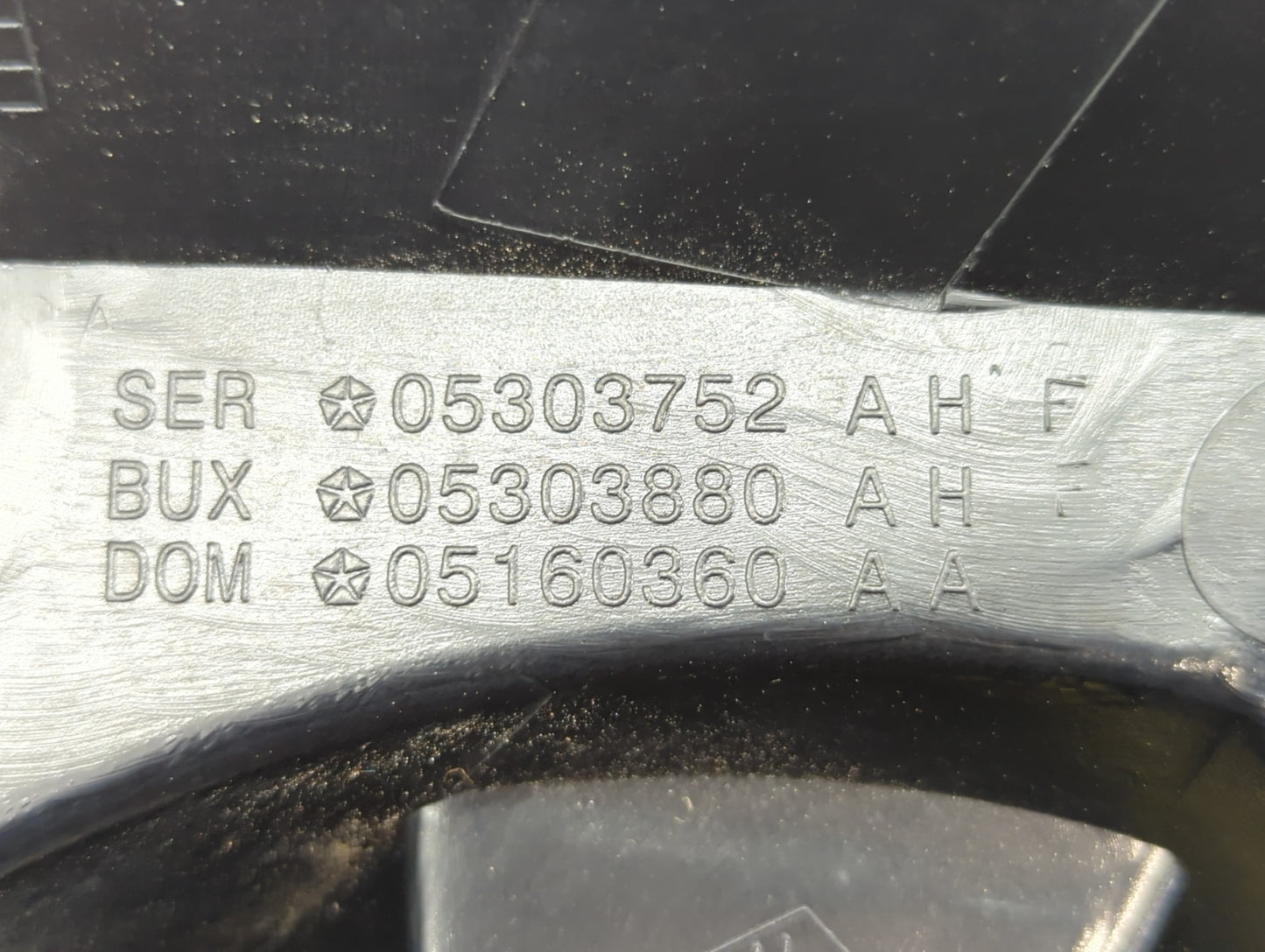 2007-2010 Bmw X5 Tail Light Assembly Passenger Right OEM P/N:05303752 7 200 820 Fits Fits 2007 2008 2009 2010 OEM Used Auto 