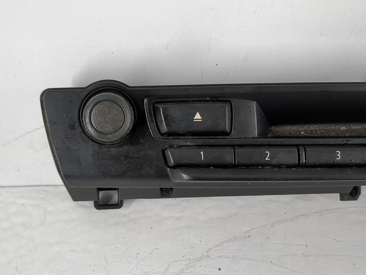 2008-2010 Bmw X6 Radio AM FM Cd Player Receiver Replacement P/N:108332 23 BA401071035530 Fits Fits 2007 2008 2009 2010 OEM U