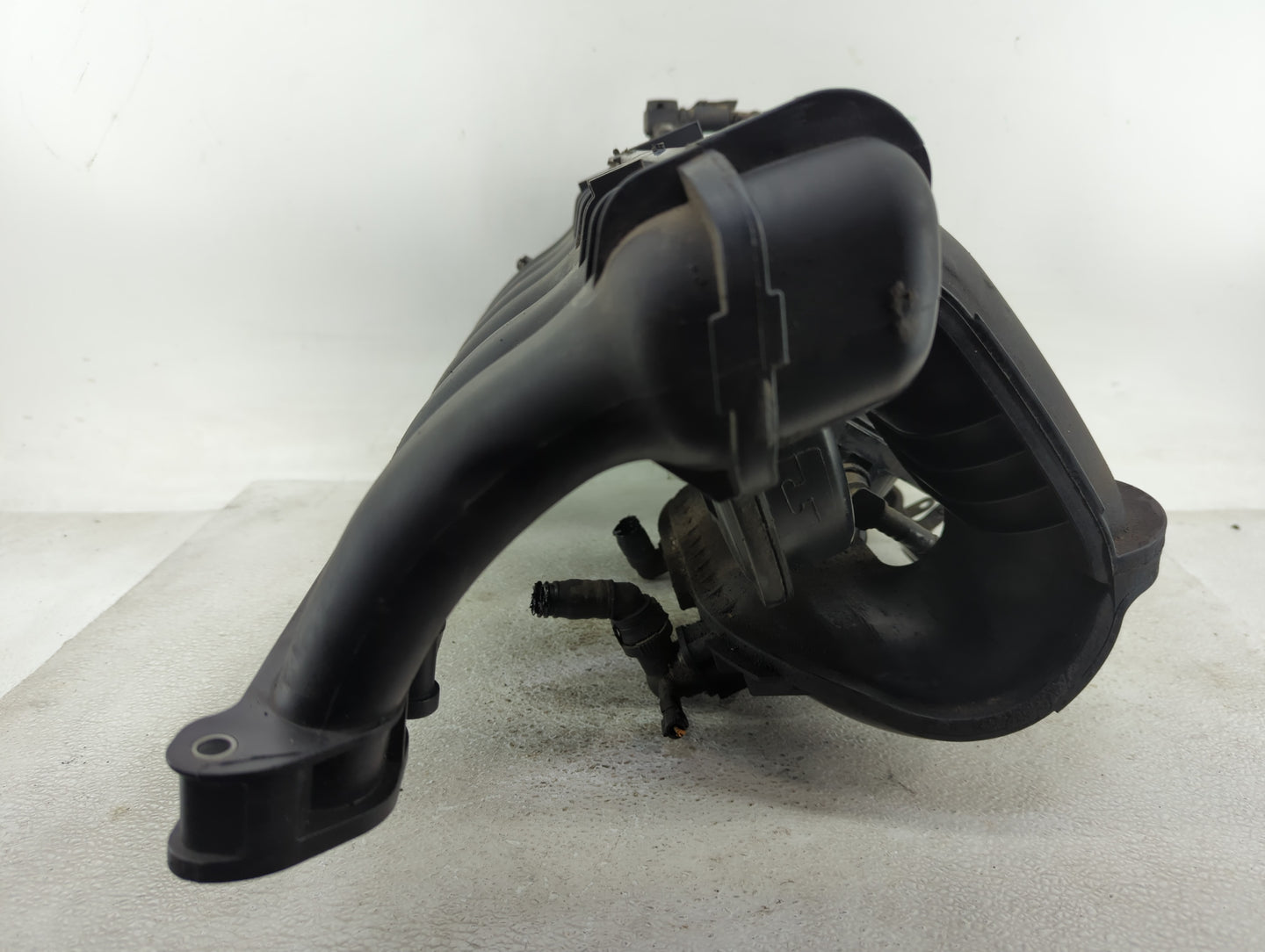 2008 Bmw Z4 Air Intake Manifold P/N:754802807 Fits OEM Used Auto Parts - Oemusedautoparts1.com