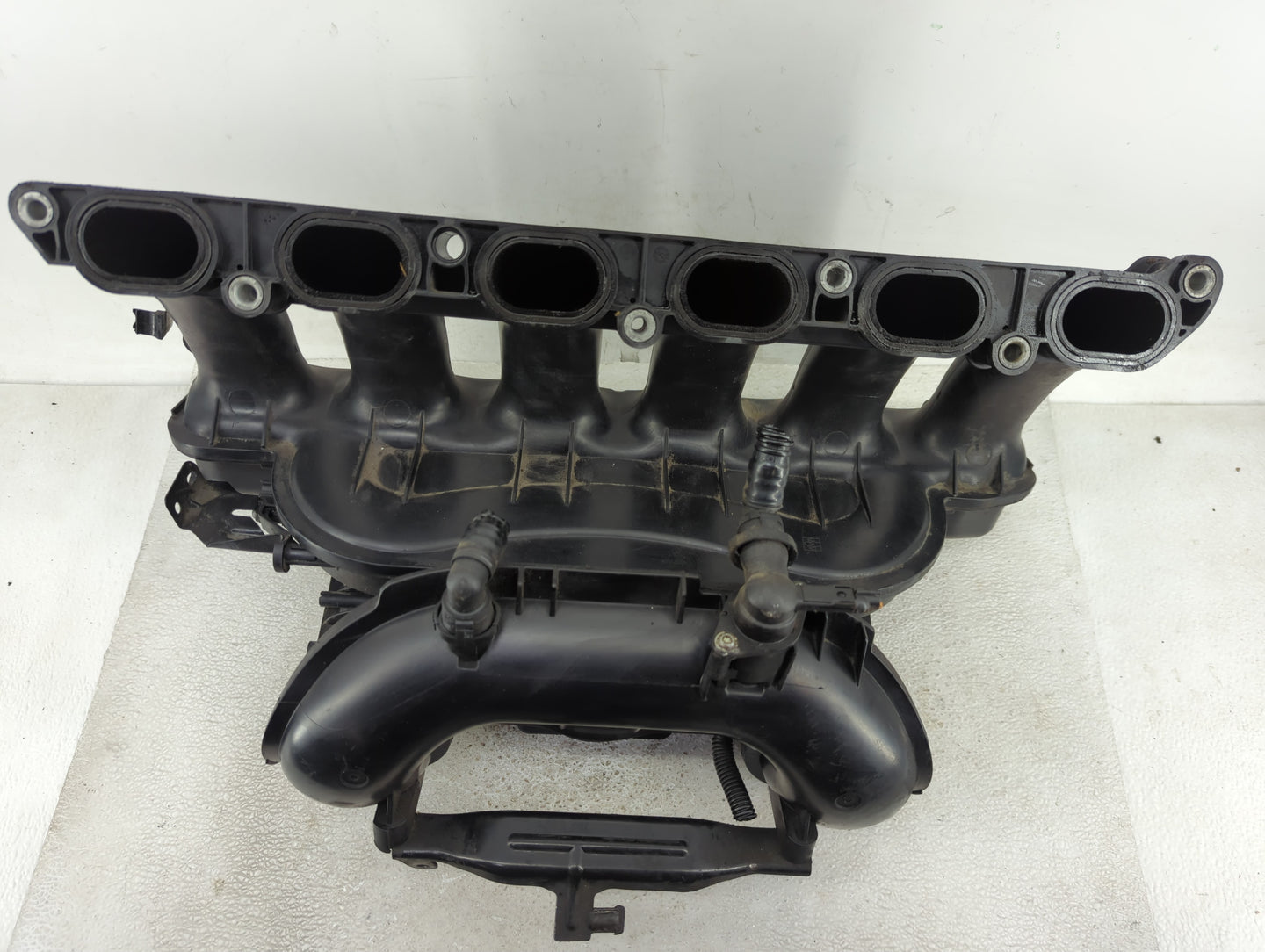 2008 Bmw Z4 Air Intake Manifold P/N:754802807 Fits OEM Used Auto Parts - Oemusedautoparts1.com