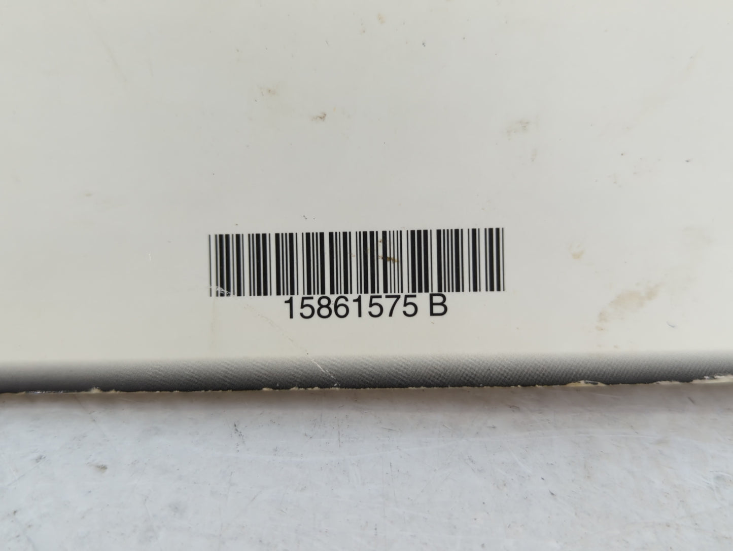 2008 Buick Enclave Owners Manual Book Guide P/N:15861575 B OEM Used Auto Parts - Oemusedautoparts1.com