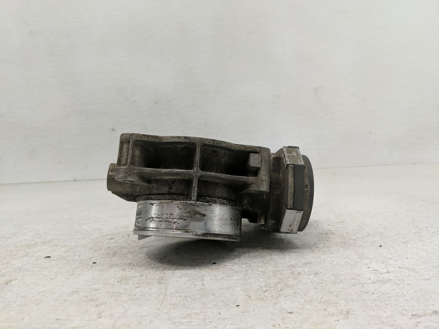 2008 Buick Enclave Throttle Body Fits OEM Used Auto Parts - Oemusedautoparts1.com
